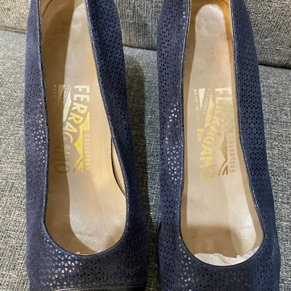 Salvatore Ferragamo chic navy
